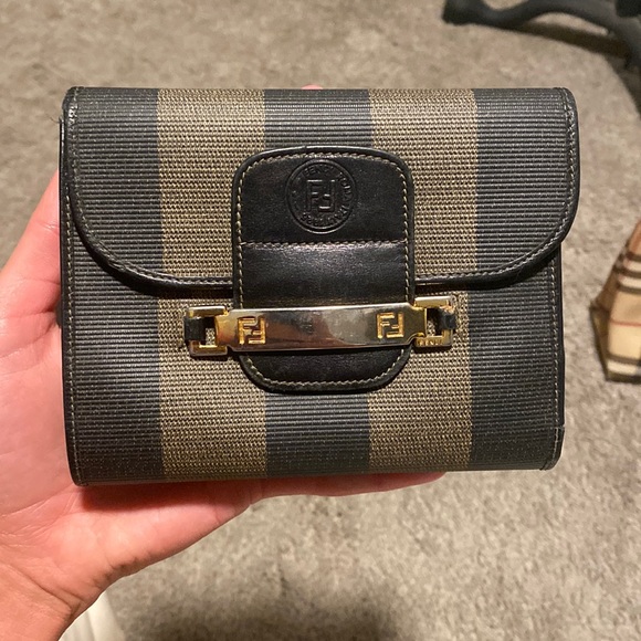 Fendi wallet - Picture 1 of 4